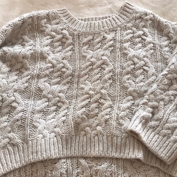 Chunky cable knit sweater - Picture 2 of 4
